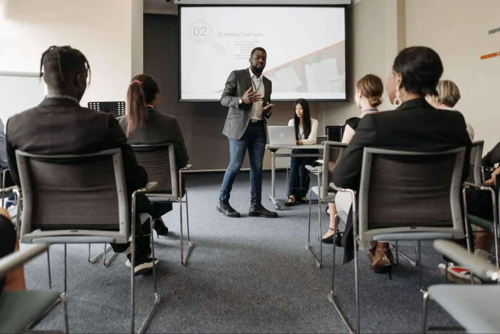 How Business Keynote Speakers Drive Executive Growth