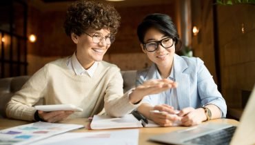 company-employees-working-in-office